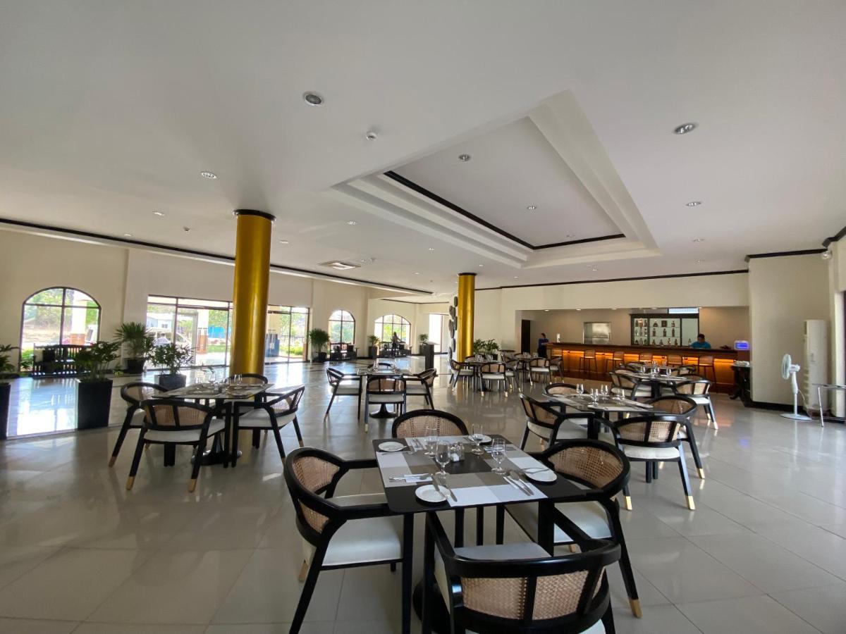 Plaza Del Norte Hotel And Convention Center Laoag Dış mekan fotoğraf