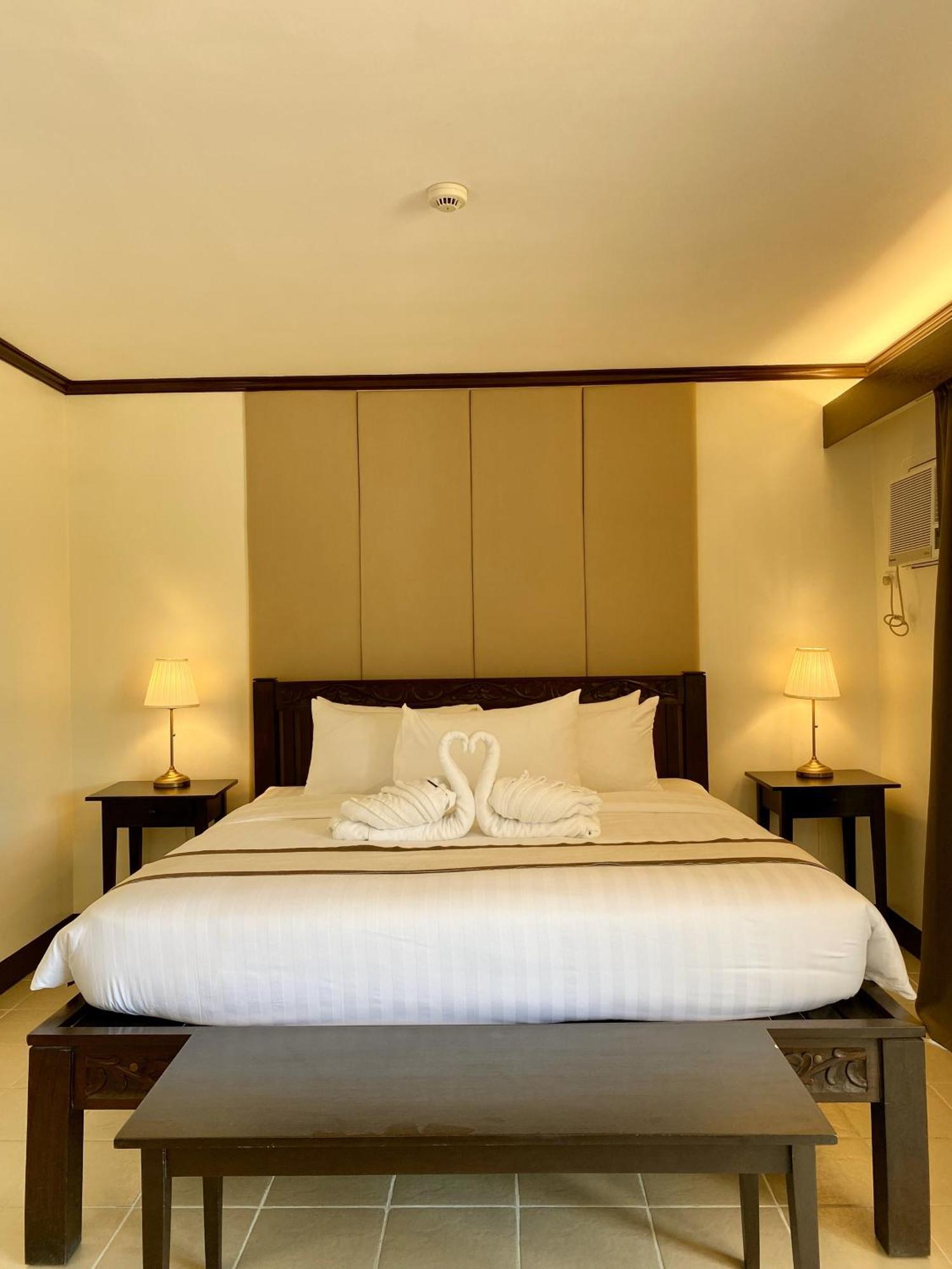 Plaza Del Norte Hotel And Convention Center Laoag Dış mekan fotoğraf