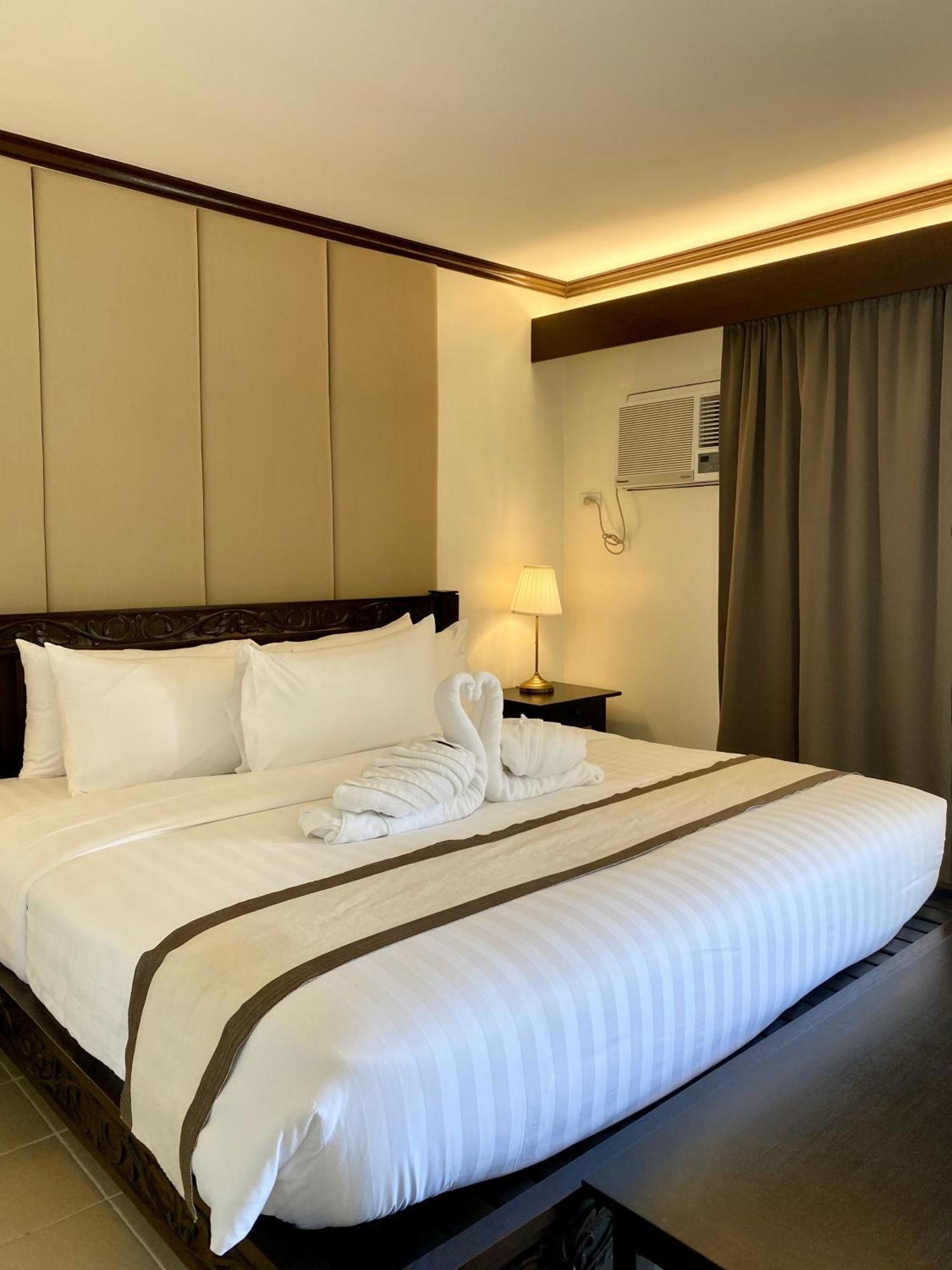 Plaza Del Norte Hotel And Convention Center Laoag Dış mekan fotoğraf