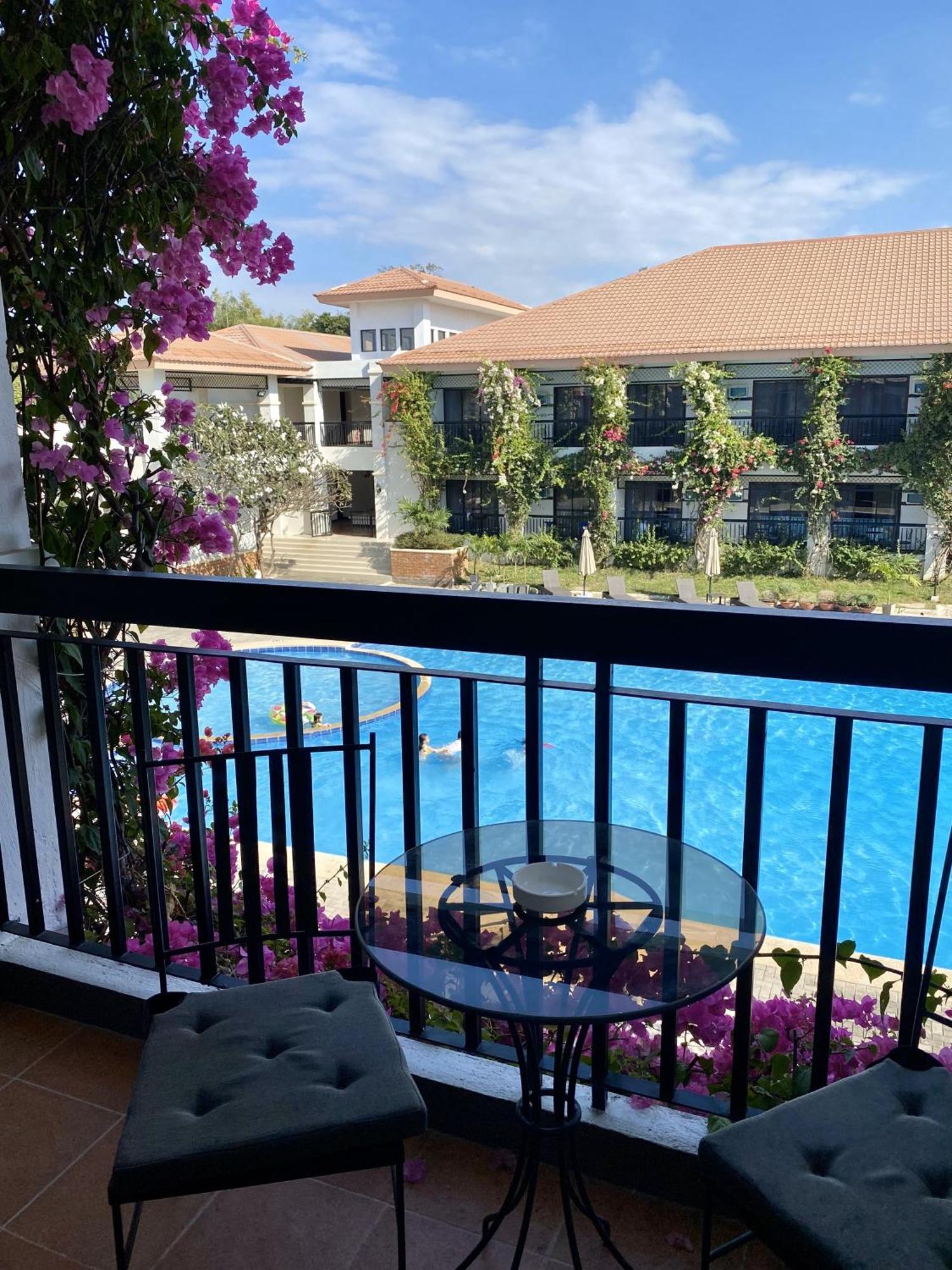 Plaza Del Norte Hotel And Convention Center Laoag Dış mekan fotoğraf