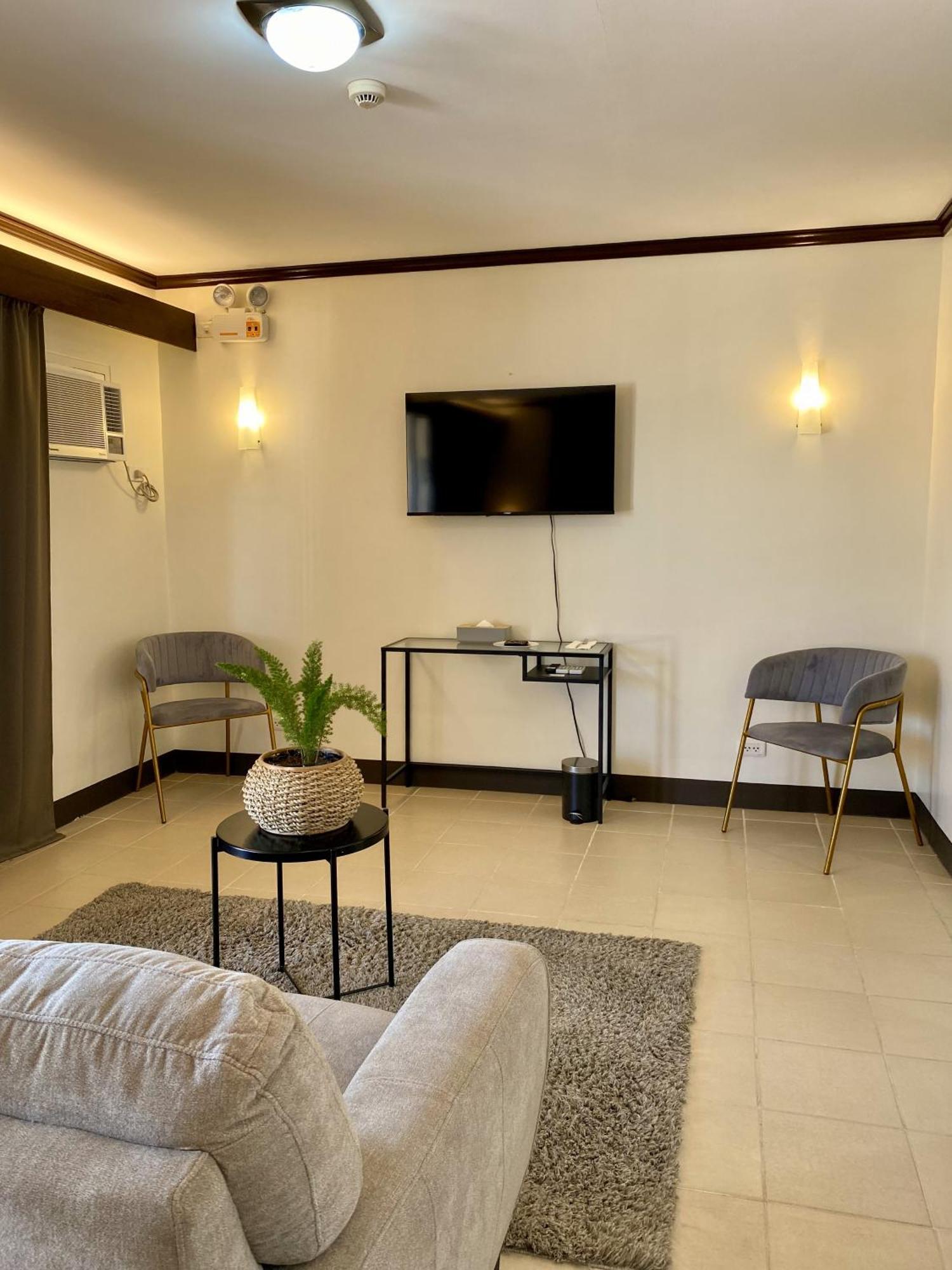 Plaza Del Norte Hotel And Convention Center Laoag Dış mekan fotoğraf
