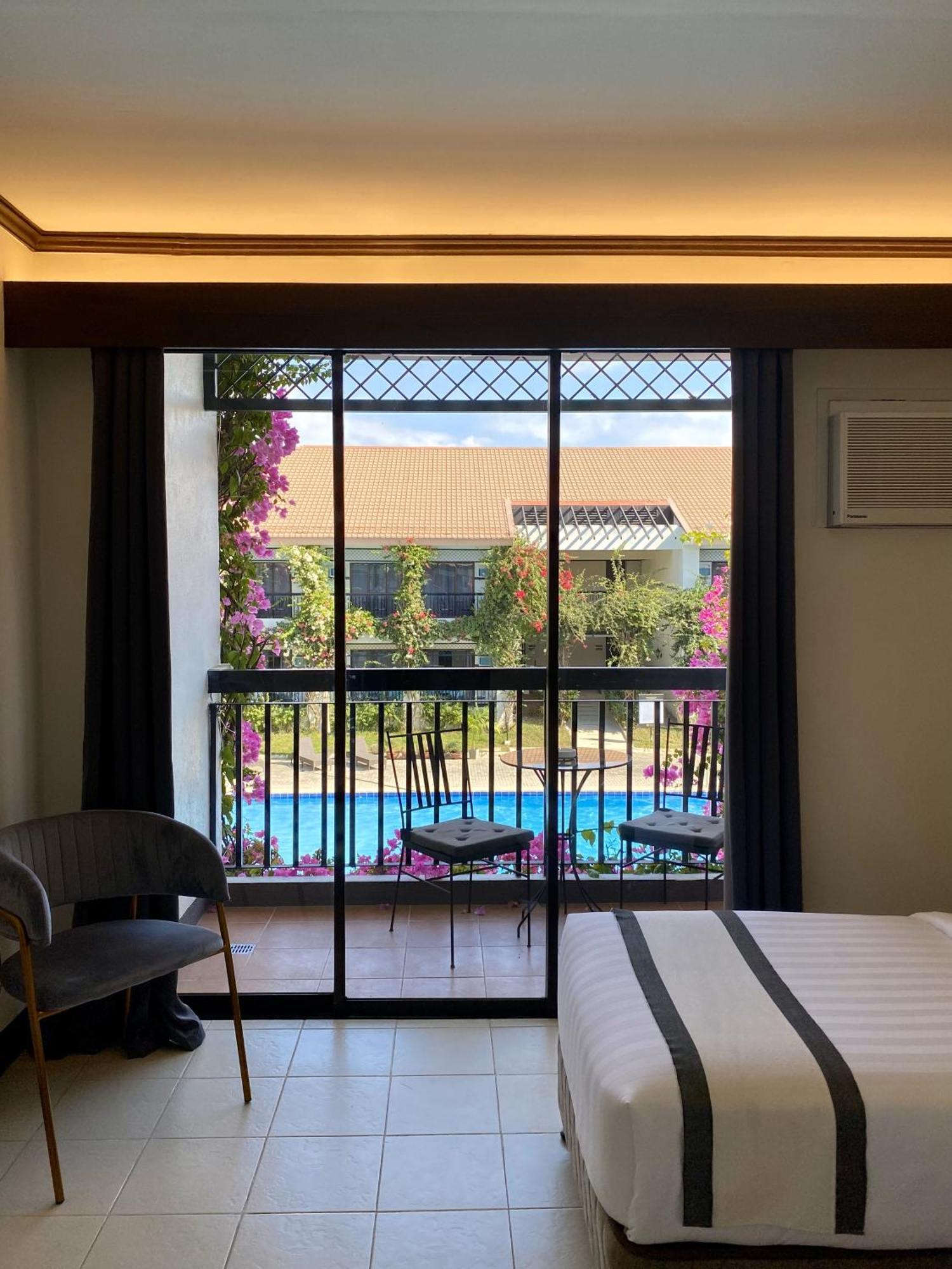 Plaza Del Norte Hotel And Convention Center Laoag Dış mekan fotoğraf